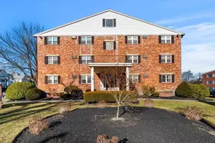 305 Pine St, Lowell, MA 01851 - Photo 27