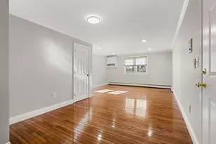 305 Pine St, Lowell, MA 01851 - Photo 7