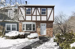 71 Prescott Dr, Chelmsford, MA 01863 - Photo 1
