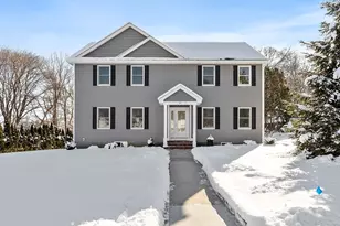 37 Montview Rd, Chelmsford, MA 01824 - Photo 1