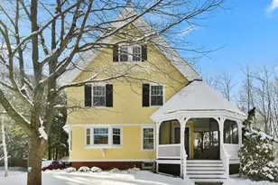 28 Devens St, Concord, MA 01742 - Photo 1