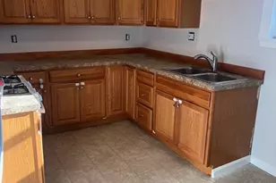 1053 Bedford St, Fall River, MA 02723 - Photo 3