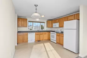 2697 Cranberry Hwy, Wareham, MA 02571 - Photo 5