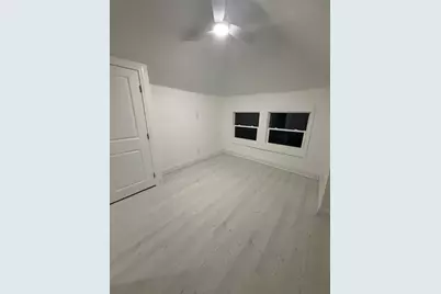 9 Winton St #3, Boston, MA 02131 - Photo 5