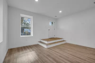 50 Frankfort St #16, Fitchburg, MA 01420 - Photo 5