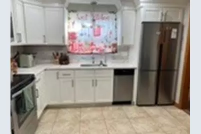 9 Oakland Rd, Lawrence, MA 01843 - Photo 5