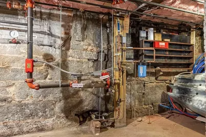 122 Laurel St, Fitchburg, MA 01420 - Photo 33