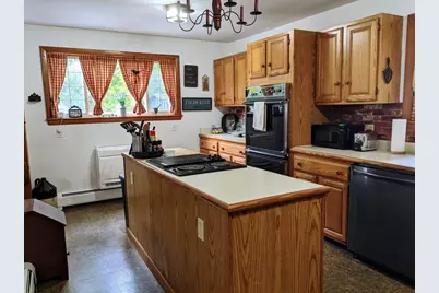 15 Ballou, North Adams, MA 01247 - Photo 5