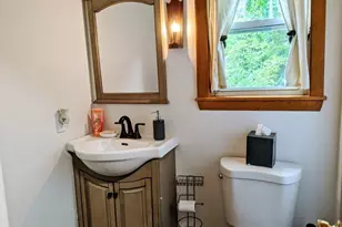 15 Ballou, North Adams, MA 01247 - Photo 9