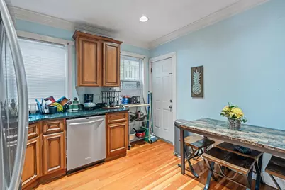 385 Centre St #1, Boston, MA 02122 - Photo 3