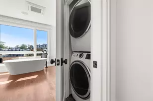 7 Kemble Pl, Boston, MA 02127 - Photo 17