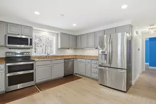 2 Chesterfield St, Framingham, MA 01701 - Photo 3