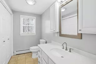 2 Chesterfield St, Framingham, MA 01701 - Photo 11