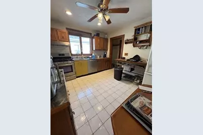 8 Seagrave Rd #2, Cambridge, MA 02140 - Photo 9