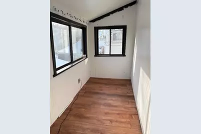 8 Seagrave Rd #2, Cambridge, MA 02140 - Photo 7