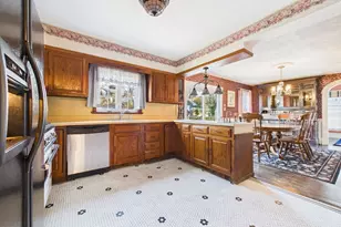 889 High St, Fall River, MA 02720 - Photo 7