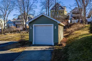 889 High St, Fall River, MA 02720 - Photo 17