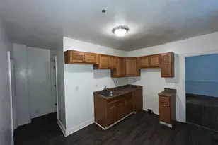 42 Florence St, Springfield, MA 01105 - Photo 11