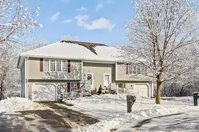 24 Sunflower Lane #B, Westfield, MA 01085 - Photo 3