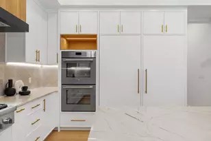 52 Hancock St, Needham, MA 02492 - Photo 9