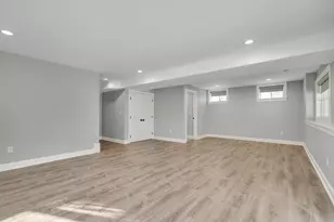 126 Dale St, Waltham, MA 02451 - Photo 35