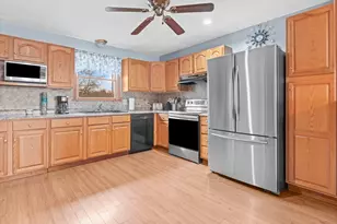 377 Read St, Seekonk, MA 02771 - Photo 7