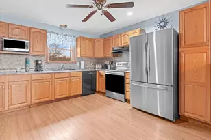 377 Read St, Seekonk, MA 02771 - Photo 7