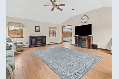 377 Read St, Seekonk, MA 02771 - Photo 5