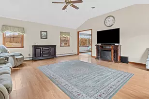 377 Read St, Seekonk, MA 02771 - Photo 5