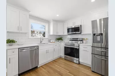 12 Holloway St, Malden, MA 02148 - Photo 7