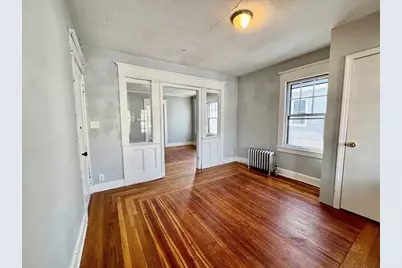 21 Bloomfield St, Springfield, MA 01108 - Photo 5