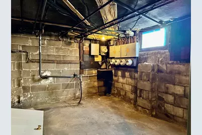 21 Bloomfield St, Springfield, MA 01108 - Photo 27