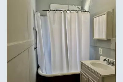 21 Bloomfield St, Springfield, MA 01108 - Photo 11