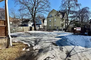 21 Bloomfield St, Springfield, MA 01108 - Photo 33