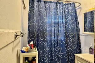 21 Bloomfield St, Springfield, MA 01108 - Photo 17