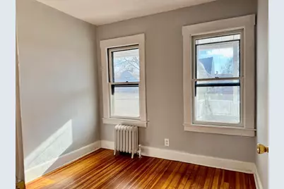 21 Bloomfield St, Springfield, MA 01108 - Photo 13