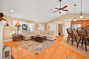 263 Plain St, Rehoboth, MA 02769 - Photo 9