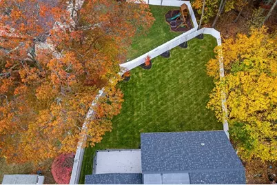 16 Dorcar Rd, Newton, MA 02467 - Photo 5