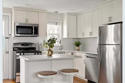 11 Evergreen Ln #11, Arlington, MA 02474 - Photo 9