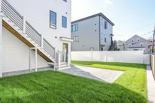 31 Hall St, Waltham, MA 02453 - Photo 23