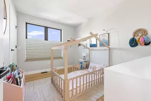 31 Hall St, Waltham, MA 02453 - Photo 13