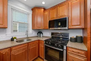 19 Howes St, Boston, MA 02125 - Photo 7