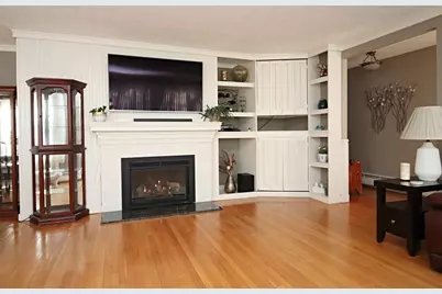 348 Lynn Fells Parkway, Saugus, MA 01906 - Photo 9