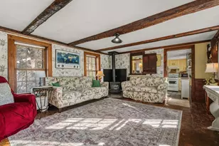 561 Circuit St, Hanover, MA 02339 - Photo 9