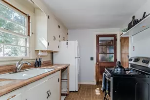 34 Brookside Ave, Greenfield, MA 01301 - Photo 9