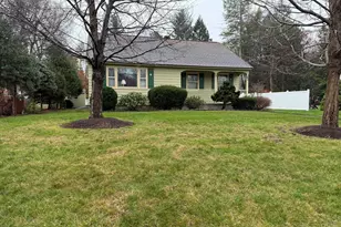 21 Wyoming Dr, Holden, MA 01520 - Photo 1