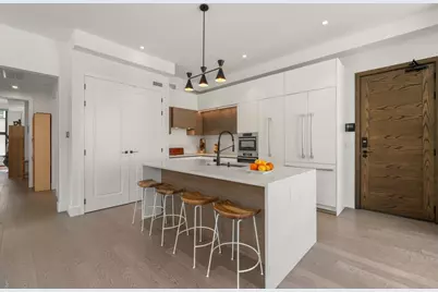 8 Leverett St #3, Brookline, MA 02445 - Photo 3