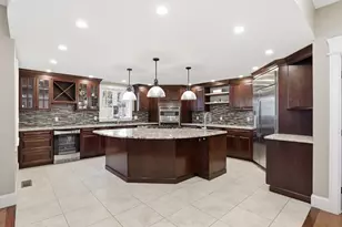 71 Regency Pl, North Andover, MA 01845 - Photo 7