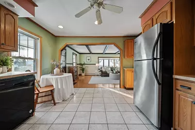 27 Vernon St, Haverhill, MA 01835 - Photo 13