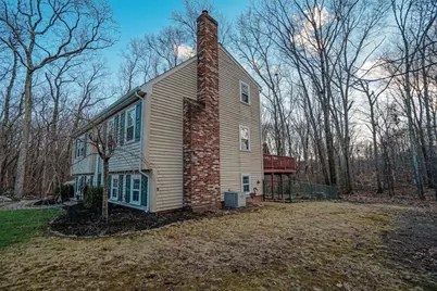 19 Amber Ln, Attleboro, MA 02703 - Photo 5
